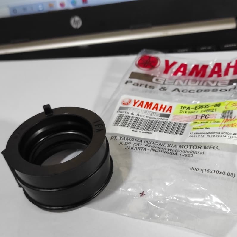 ยางท่อร่วมไอดี Yamaha Vixion NVL NVA, MX King, R15 V2 1PA-E36365-00
