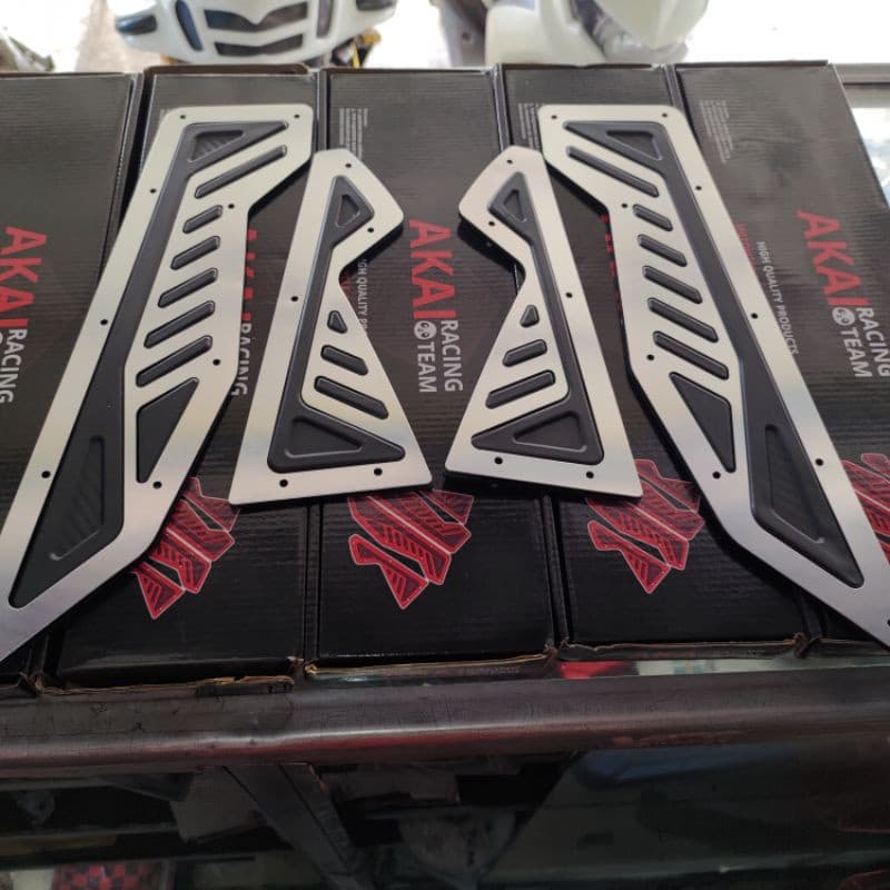 ขอบ Nmax ตัวเก่า 2015-2019/ พรมพักเท้า Nmax/ แผ่นขอบ Nmax ตัวเก่า