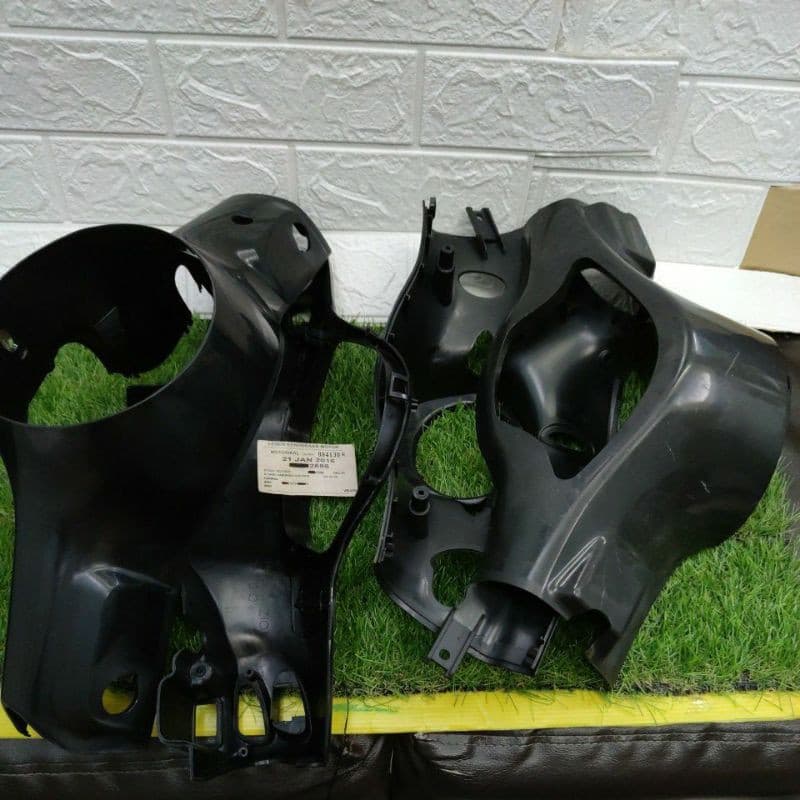 VESPA PIAGGIO ฝาครอบแฮนด์และด้านหลัง ( UNPAINT) สําหรับ LX150 / PRIMAVERA / VESPA S 3V IGET