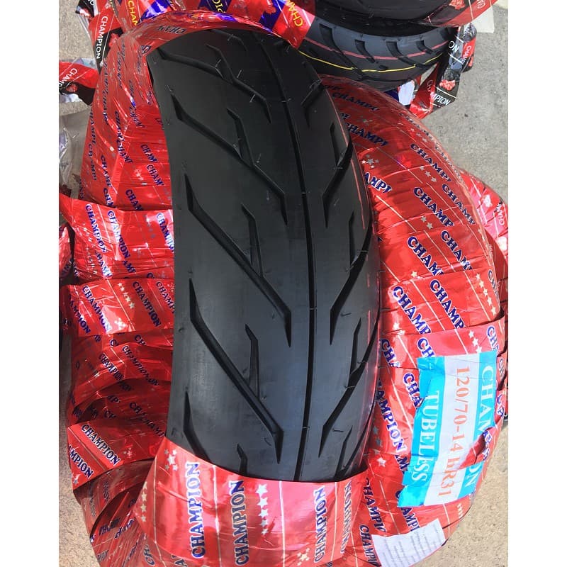 ยางคู่หน้าหลัง GPX Demon 150 GR และ GPX Demon 150 GN ขนาดเท่ายางเดิม หน้า120/70-14 หลัง 140/70-14 หนึบเกาะถนนดีเยี่ยม