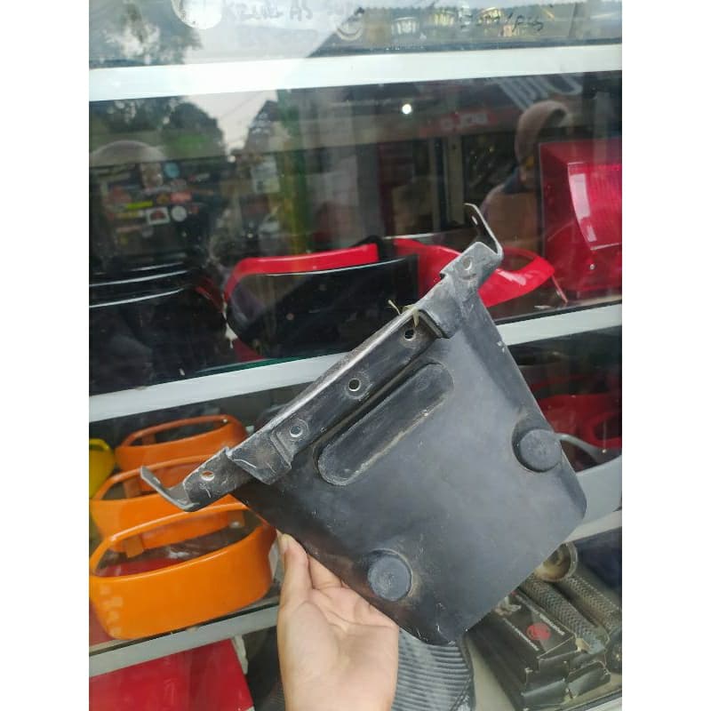 บังโคลนหลังขนาดเล็ก vespa matic s LX สีดิบ