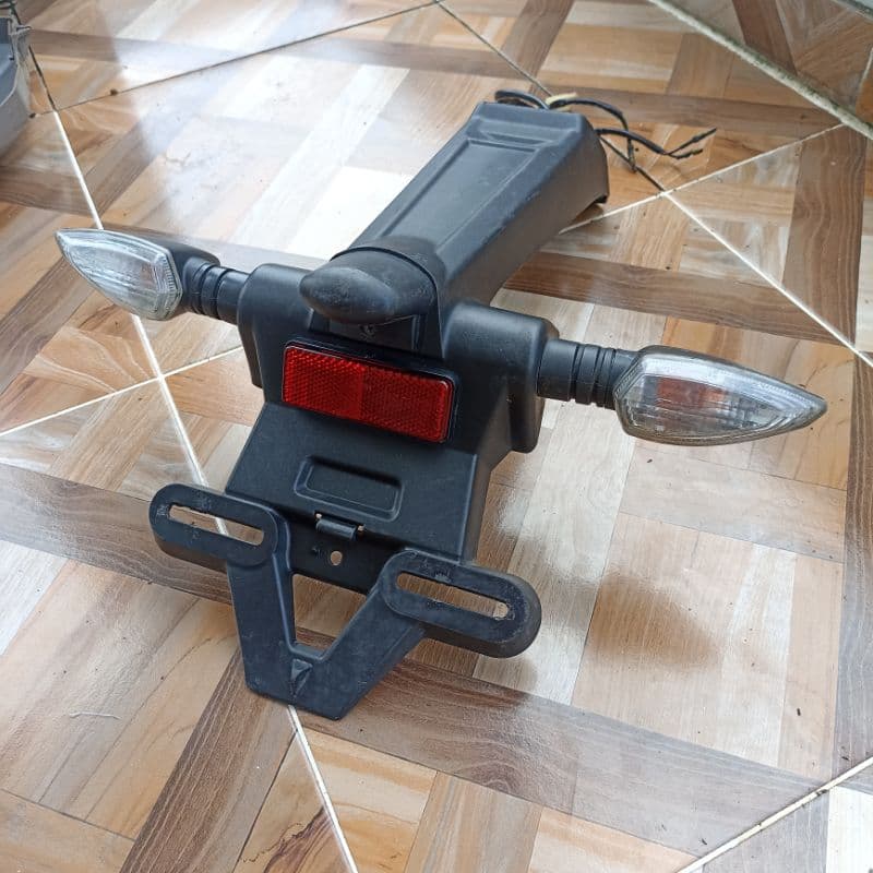บังโคลนหลัง บังโคลนหลัง Yamaha R15 v3 vva Original