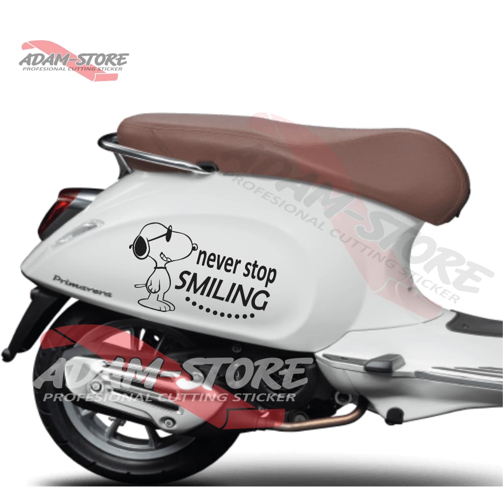 VO5 Snoopy Anime Sticker / Vespa Primavera Motorcycle Sticker / Vespa Motorcycle decal / Vespa matic