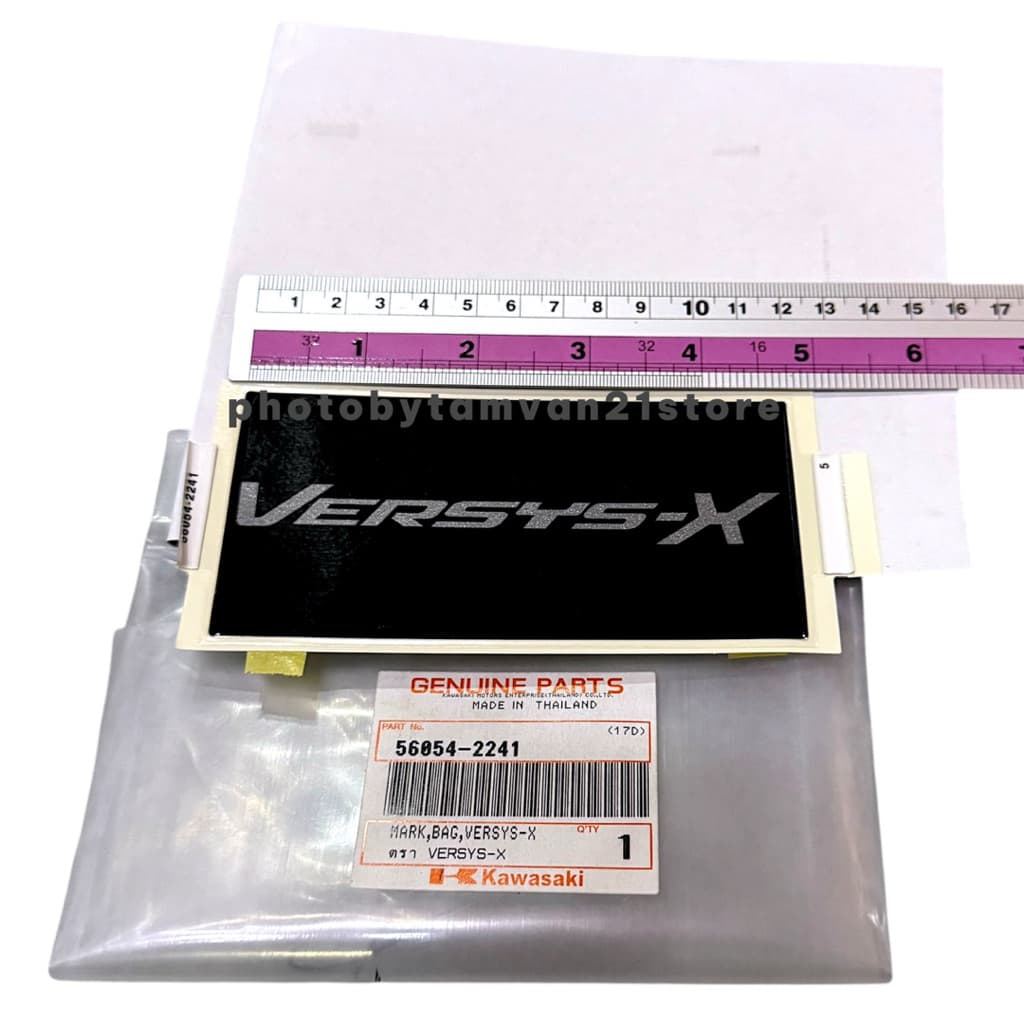 EMBLEM VERSYS-X สติ๊กเกอร์ฝาครอบกระเป๋า KAWASAKI VERSYS ORIGINAL KAWASAKI 56054-2241