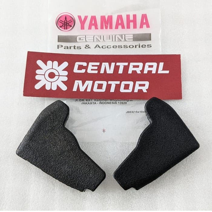 ฝาครอบยางสําหรับขวาและซ้าย TWILIGHT LIGHTS PAIR R15 R 15 OLD ORIGINAL YAMAHA ของแท้ PARTS 2PK-H4544-00 2PK-H4544-10
