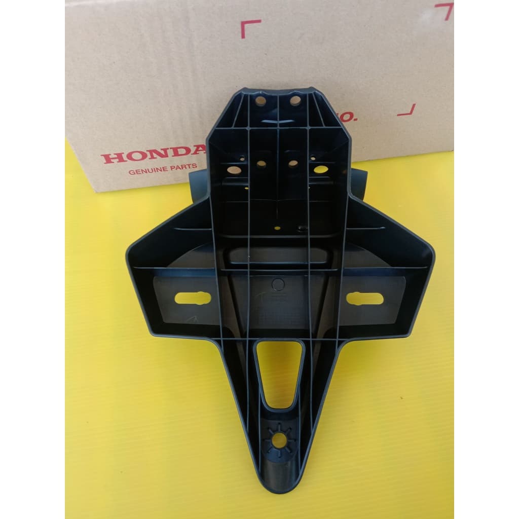 80121-K94-TบังโคลนหลังAแท้HONDA CB300 EXMOTION,CB300R,CB150 EXMOTION ปี2018-2023 อะไหล่แท้ศูนย์HONDA(80121-K94-T00)1ชิ้น