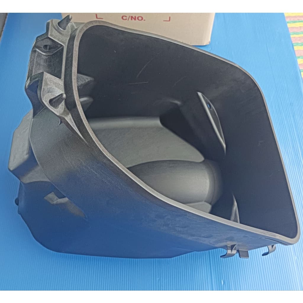 81250-K3F-T00กล่องเก็บของใต้เบาะแท้HONDA wave125i ปี2023 อะไหล่แท้ศูนย์HONDA ()1ชิ้น