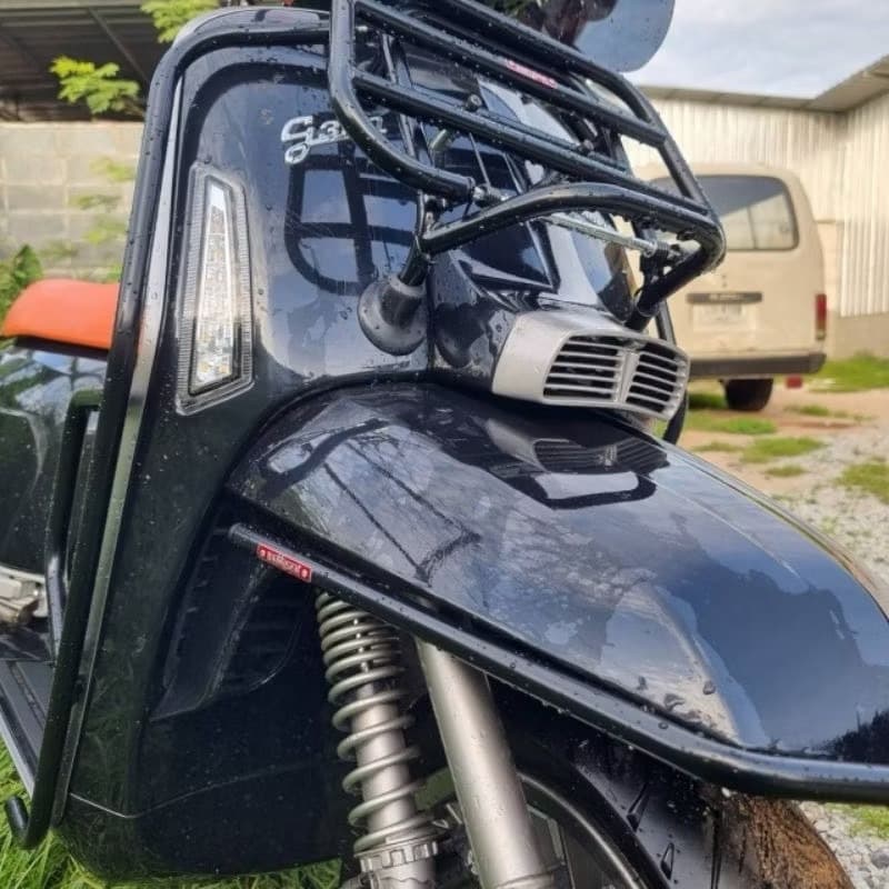 กันล้มข้างส่วนหน้า+ตะแกรงหน้า {Buddy Seat} สำหรับ Lambretta G350 (ต้องใส่ตะแกรงหน้าของทางร้านเท่านั้น)