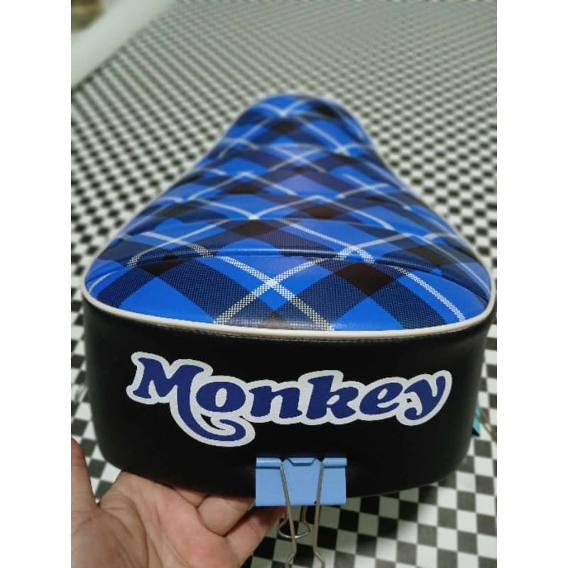 ผ้าเบาะ. Honda Monkey 125ลายสก๊อตน้ำเงิน  สกีนโลโก้ Monkey น้ำเงิน,ขาว