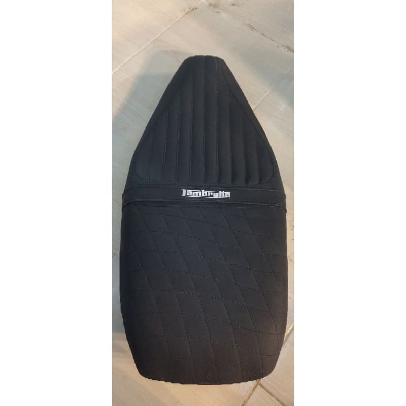 เบาะx300/x200(เบาะแต่งสร้างใหม่ฐานโครงเบาะfiber)ตรงรุ่นสำหรับ lambretta x300 carnival