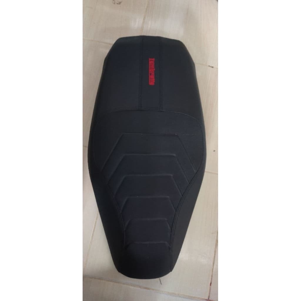 เบาะx300/x200/x250 (Lambretta)เบาะแท้ศูนย์ ใหม่100% ปาดแต่งทรงบาง Racing style ทรงสวยนั่งกระชับ บางกว่าเบาะทรงเดิม2"-3"