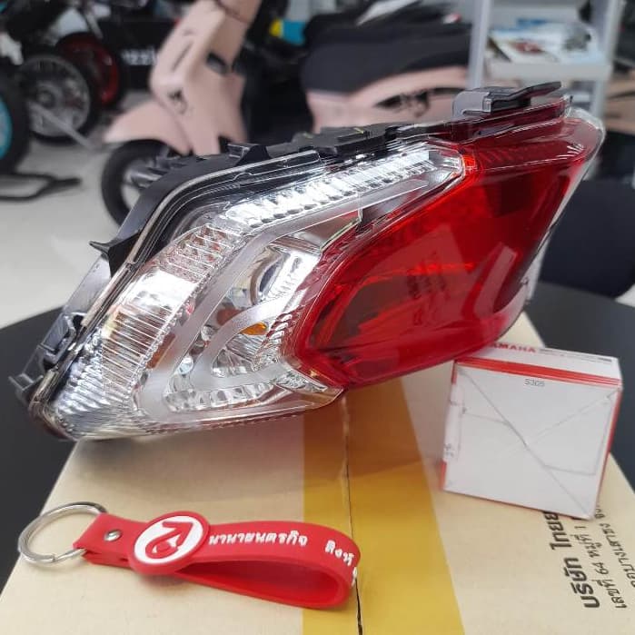 B6FH471000 ไฟท้ายชุด FINN ฟินน์ Finn-115 แท้ Yamaha B6F-H4710-00