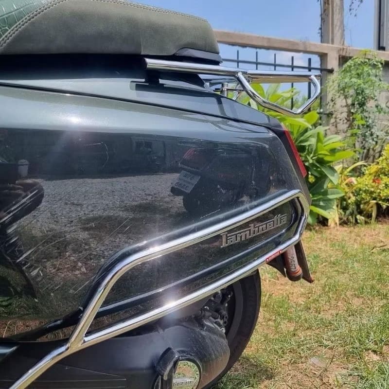 กันล้มข้างส่วนหลัง {Buddy Seat} สำหรับ Lambretta X200 และ X300​