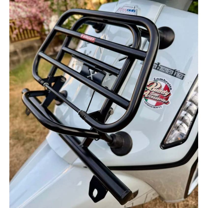 ตะแกรงหน้า {Buddy Seat} สำหรับ Lambretta X200 และ X300​ (แบบเจาะ)
