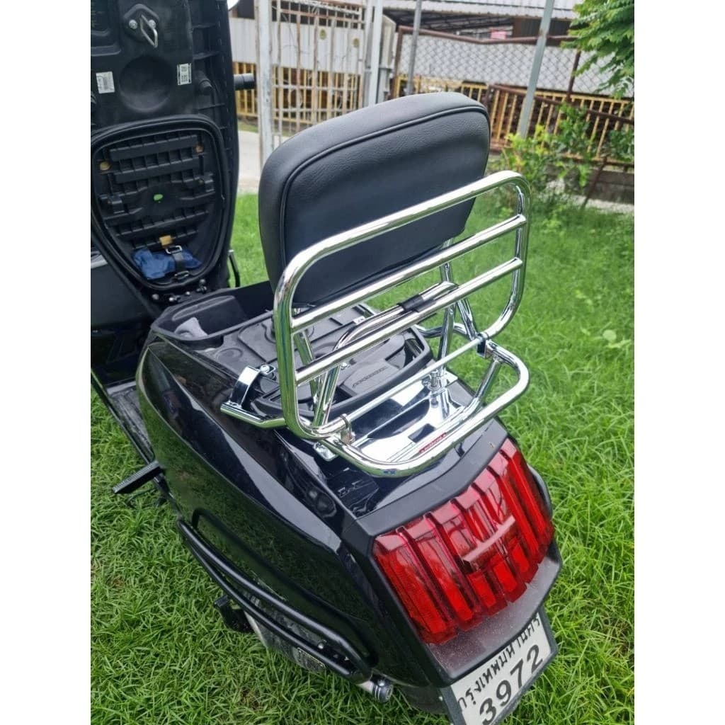 ตะแกรงหลังพับ​แนวตั้ง+พนักพิง​ Buddy Seat สำหรับ Lambretta ​X200​ และ X300 (แบบไม่มีสปริง)