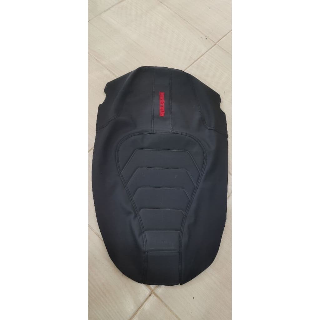 หนังหุ้มเบาะLambretta v125/v200/v200sp (ตรงรุ่น)สำหรับเบาะทรงเดิมและเบาะปาด (ยิงแม็กยึดที่ขอบยางยืด)