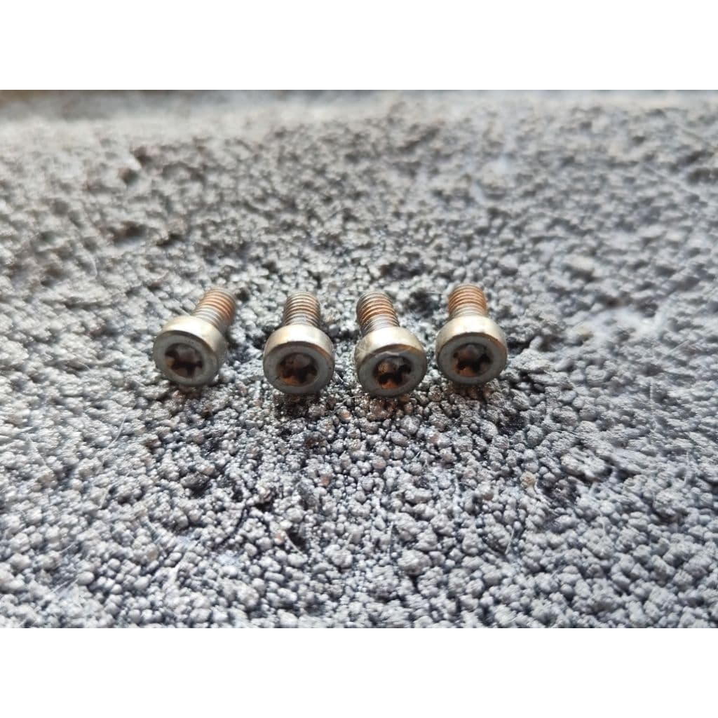 ไดร์เวอร์สกรูจานเบรค ABS HONDA CB150R/CB300R รุ่นไฟหน้าLED ปี 2019-2023 รหัส K94/K0A ได้ 4 ชิ้นสภาพ 90%