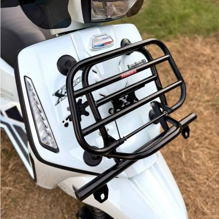 ตะแกรงหน้า Buddy Seat สำหรับ Lambretta X200 และ X300​ (แบบเจาะ)